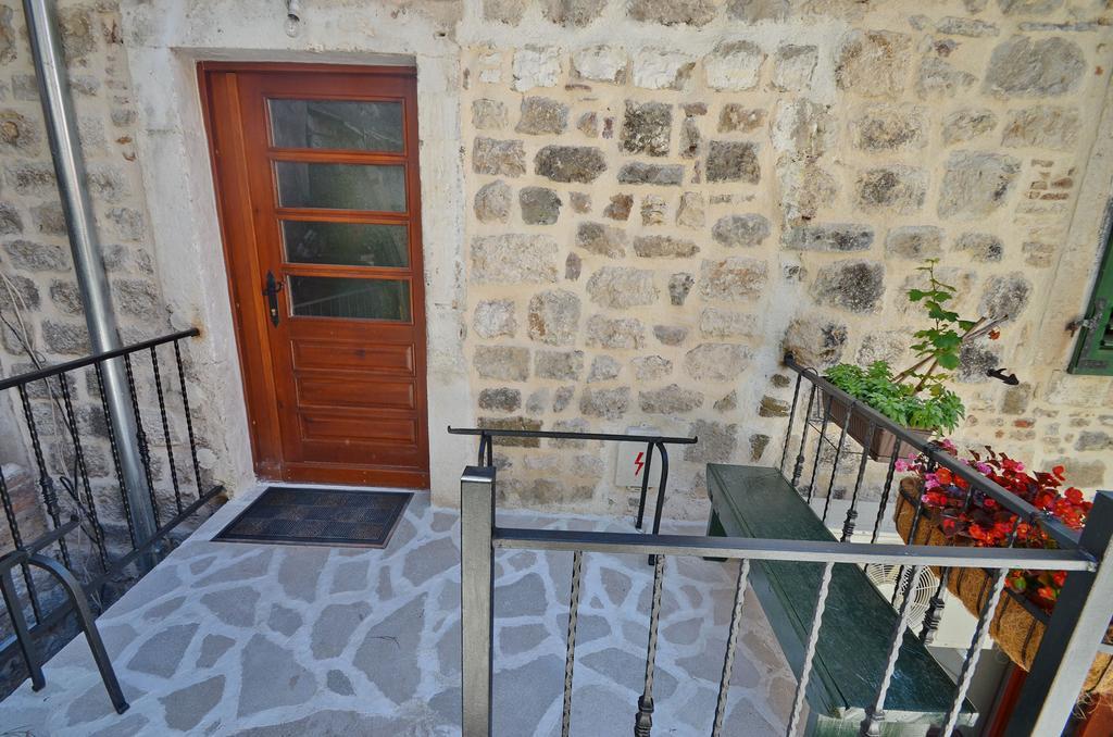 Apartments Historic Stone House Kotor Værelse billede
